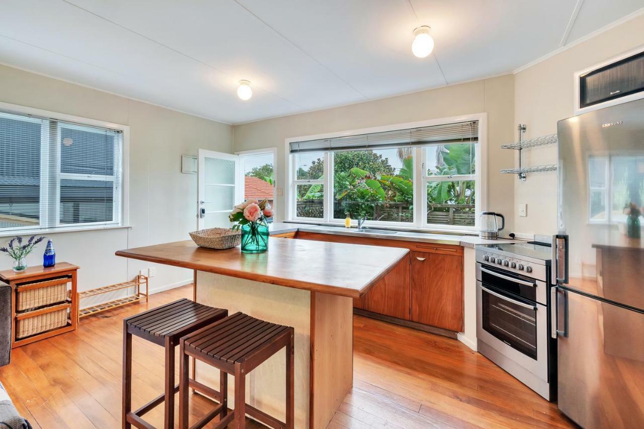 Sunny & Cozy Home Near Western Springs Auckland Esterno foto